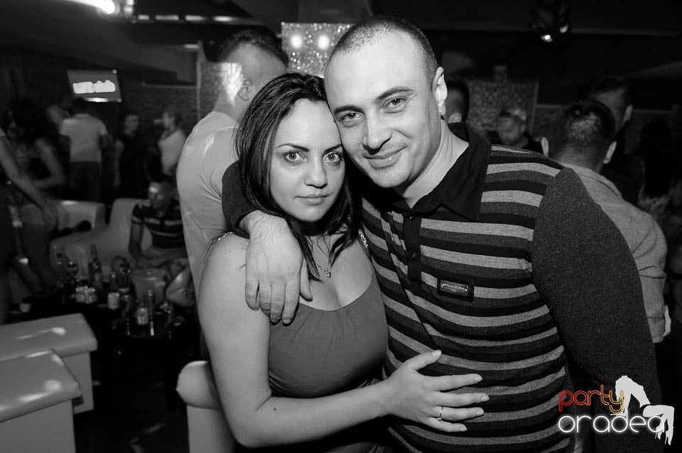 Petrecere în Club Life, 