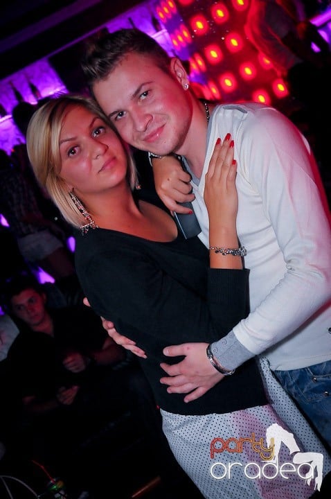 Petrecere în Club Life, 