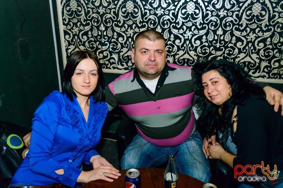 Petrecere în Club Life, 