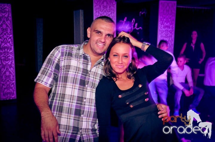 Petrecere în Club Life, 