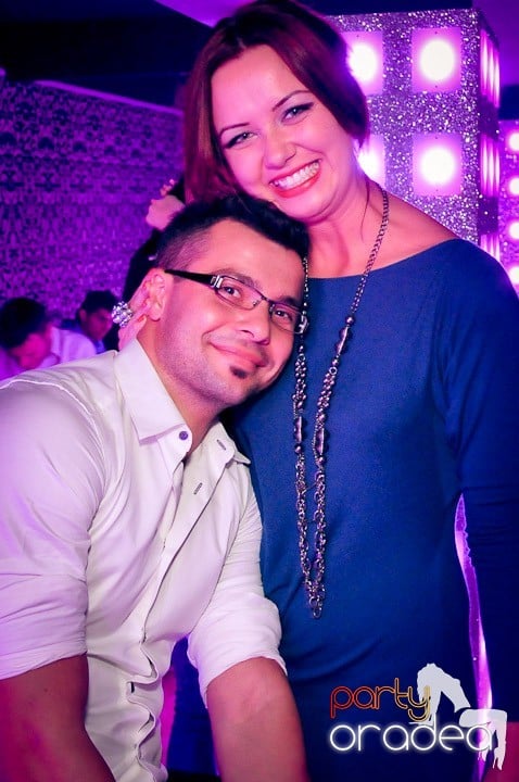 Petrecere în Club Life, 