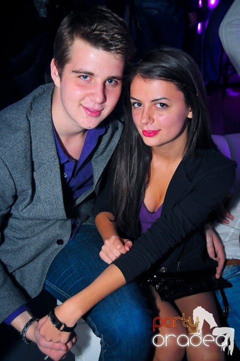 Petrecere în Club Life, 