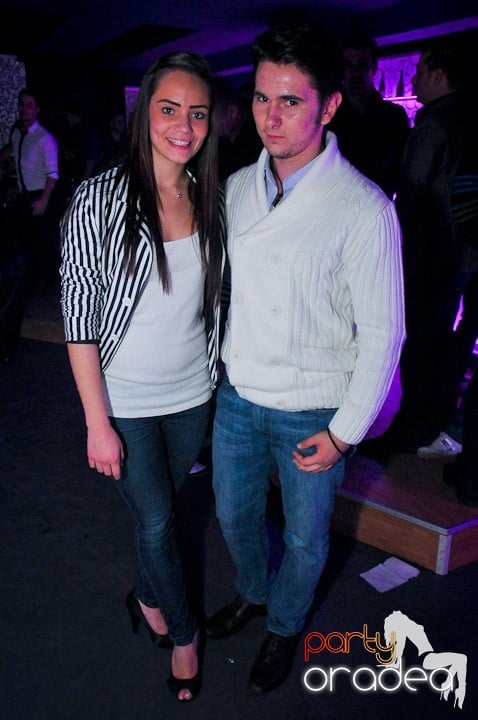 Petrecere în Club Life, 