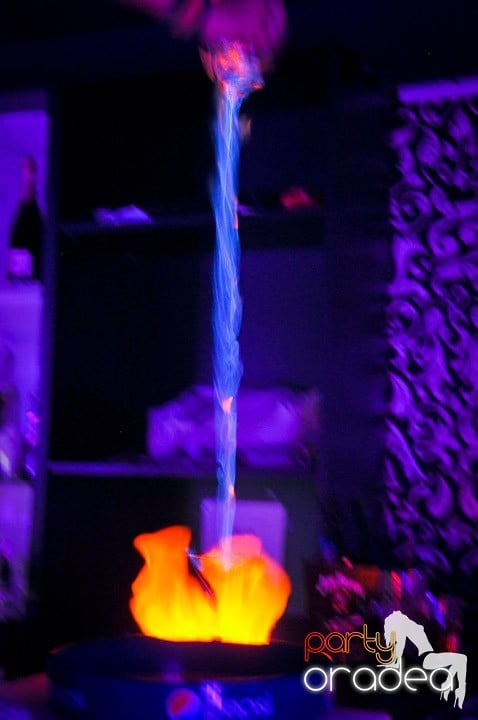 Petrecere în Club Life, 