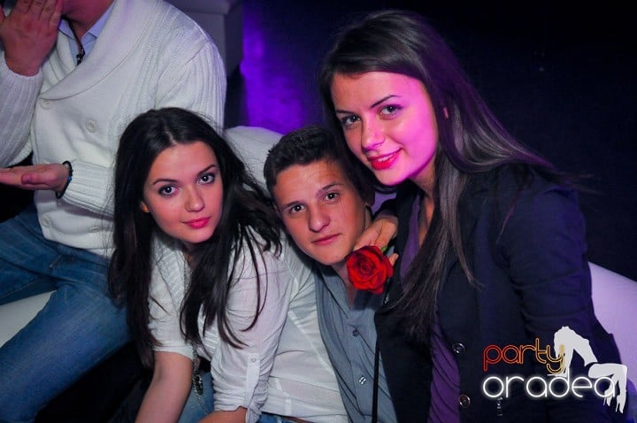 Petrecere în Club Life, 