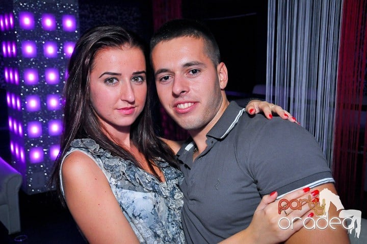 Petrecere în Club Life, 