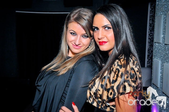 Petrecere în Club Life, 