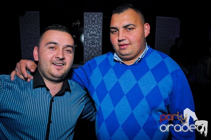 Petrecere în Club Life, 
