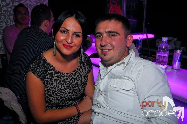 Petrecere în Club Life, 