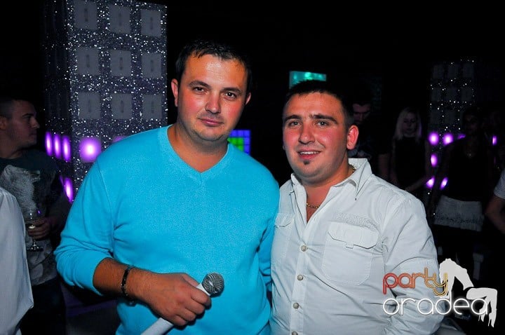 Petrecere în Club Life, 