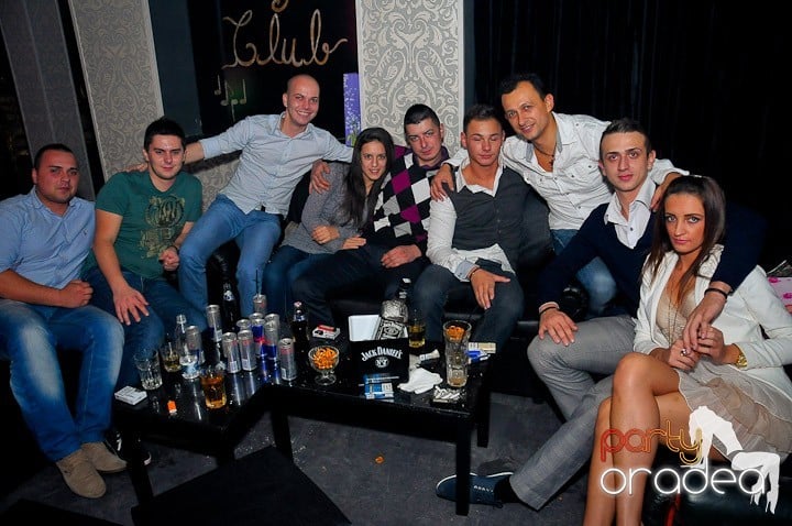 Petrecere în Club Life, 
