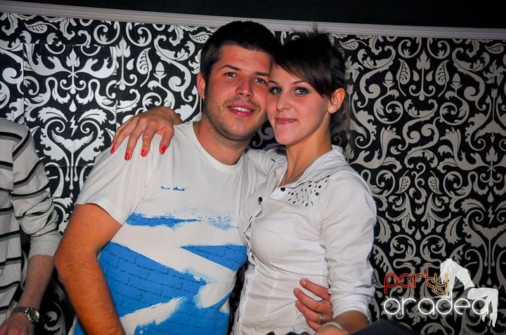 Petrecere în Club Life, 