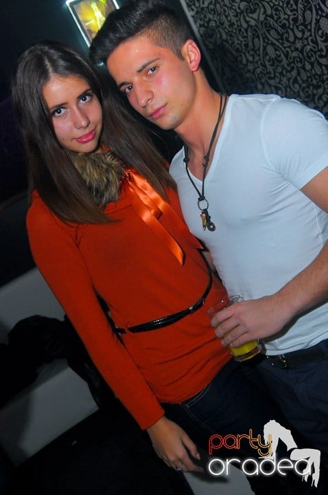 Petrecere în Club Life, 