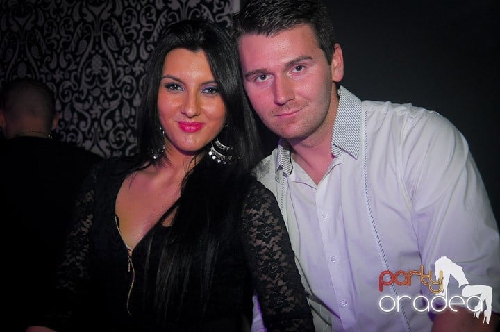 Petrecere în Club Life, 