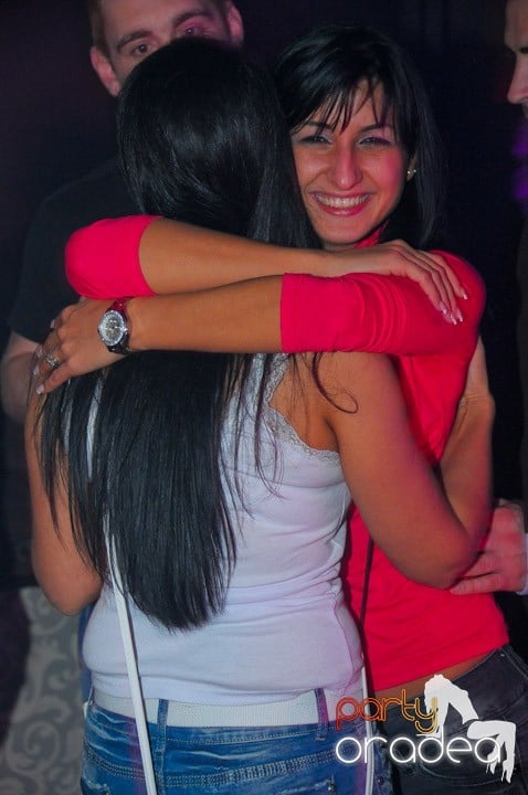 Petrecere în Club Life, 