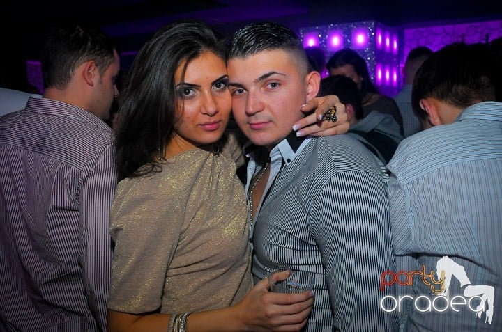 Petrecere în Club Life, 