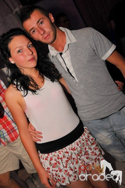 Petrecere în Club Rio, 