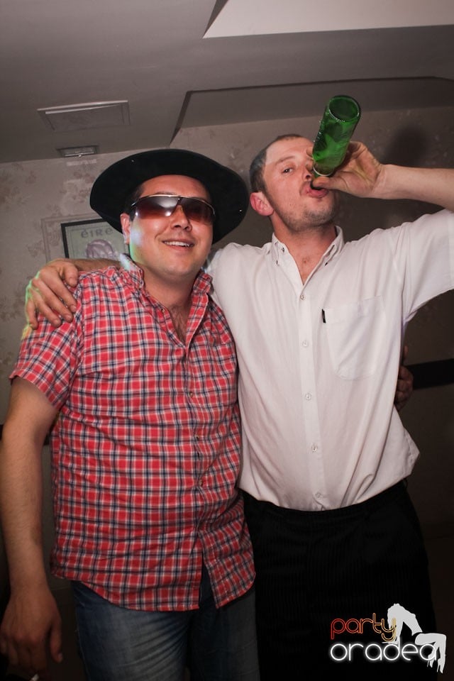 Petrecere în Dizalya, 