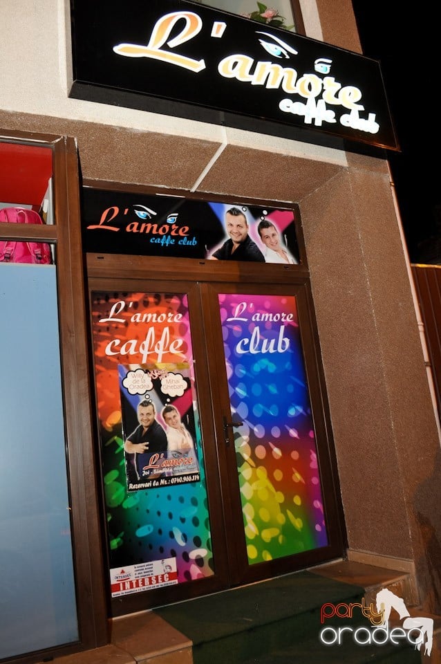 Petrecere în L'amore Caffe Club,