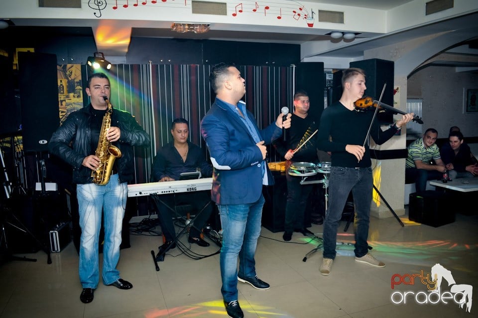 Petrecere în L'amore Caffe Club,