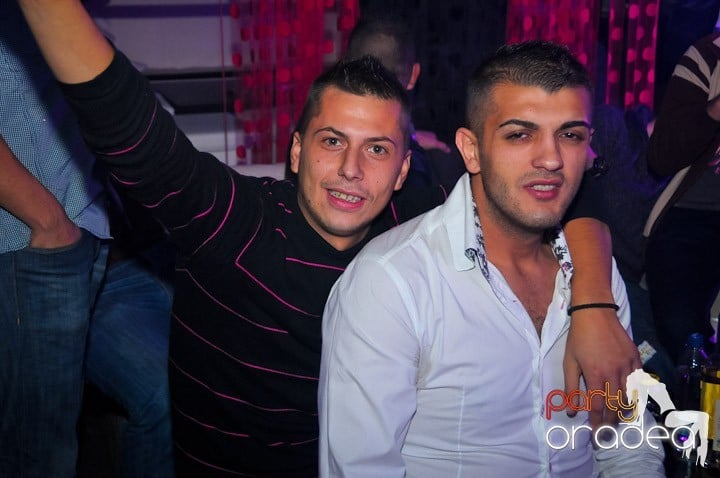 Petrecere în Life Club, 