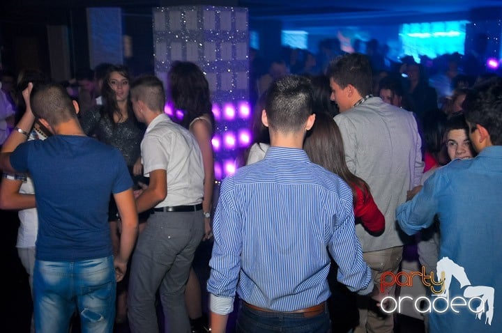 Petrecere în Life Club, 