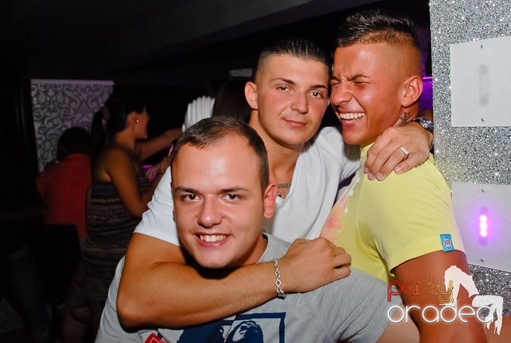 Petrecere în Life Club, 