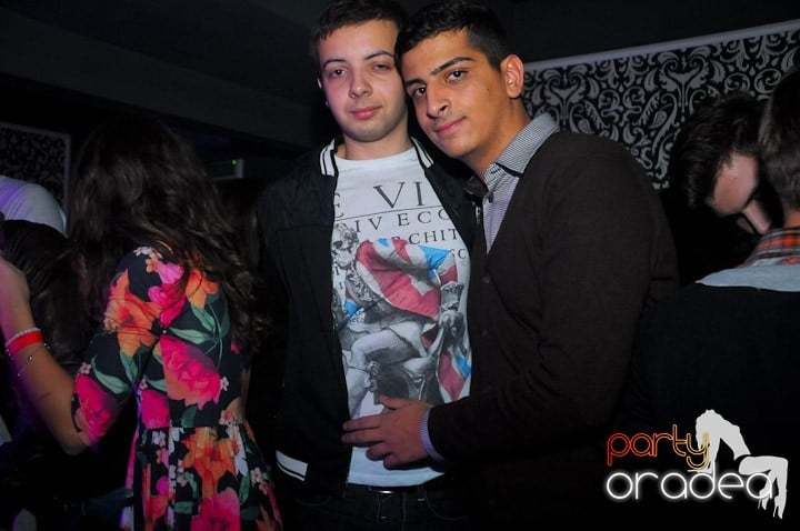 Petrecere în Life Club, 