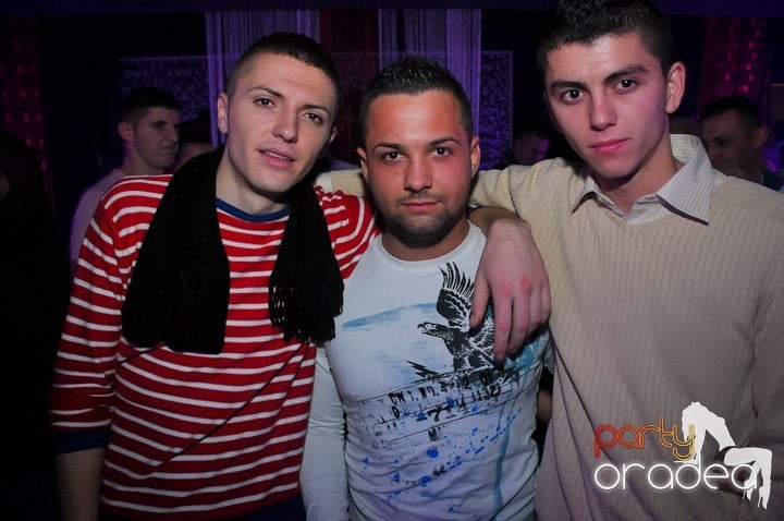 Petrecere în Life Club, 