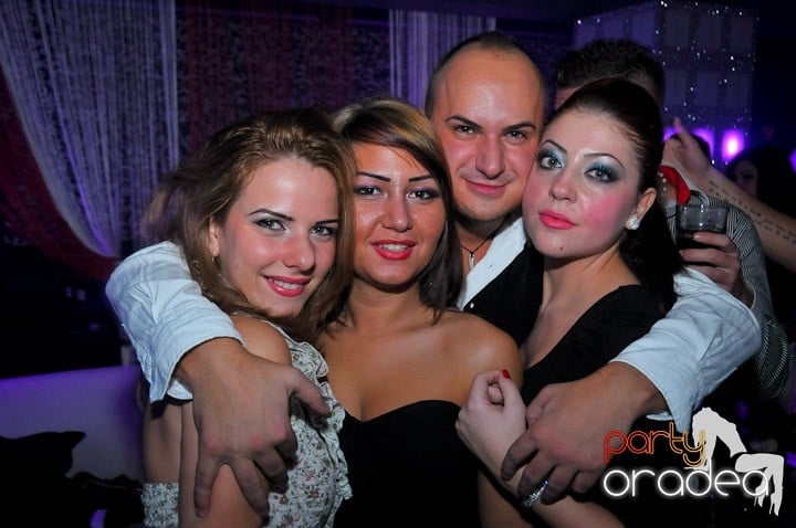 Petrecere în Life Club, 