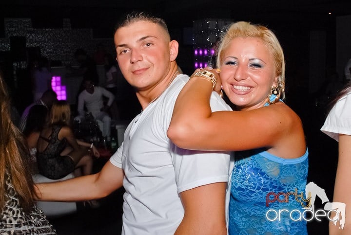 Petrecere în Life Club, 