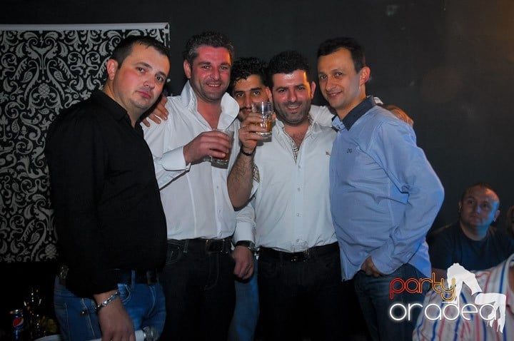 Petrecere în Life Club, 