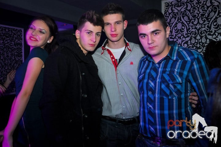 Petrecere în Life Club, 