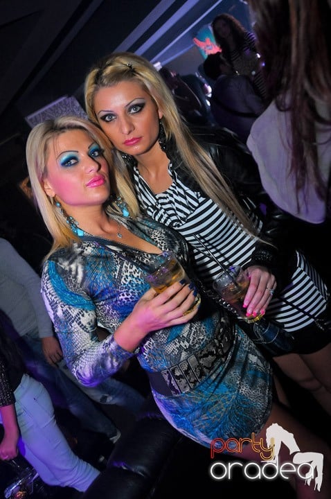 Petrecere în Life Club, 