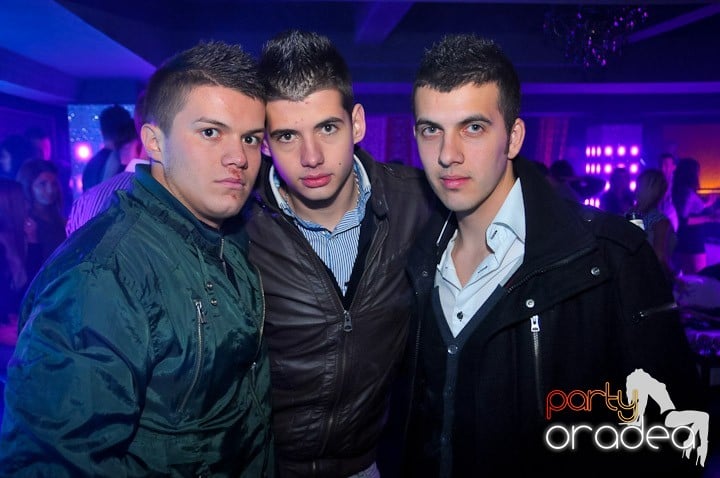 Petrecere în Life Club, 