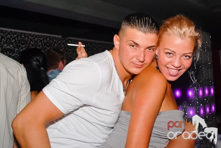 Petrecere în Life Club, 