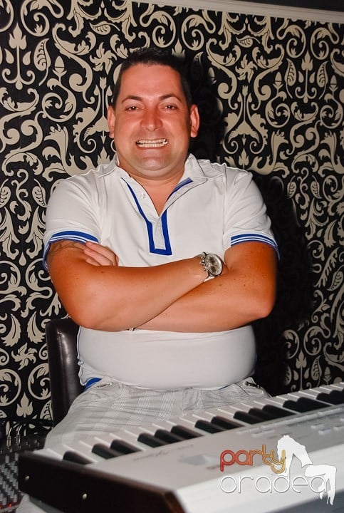 Petrecere în Life Club, 