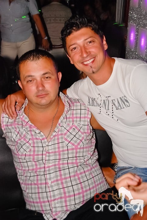 Petrecere în Life Club, 