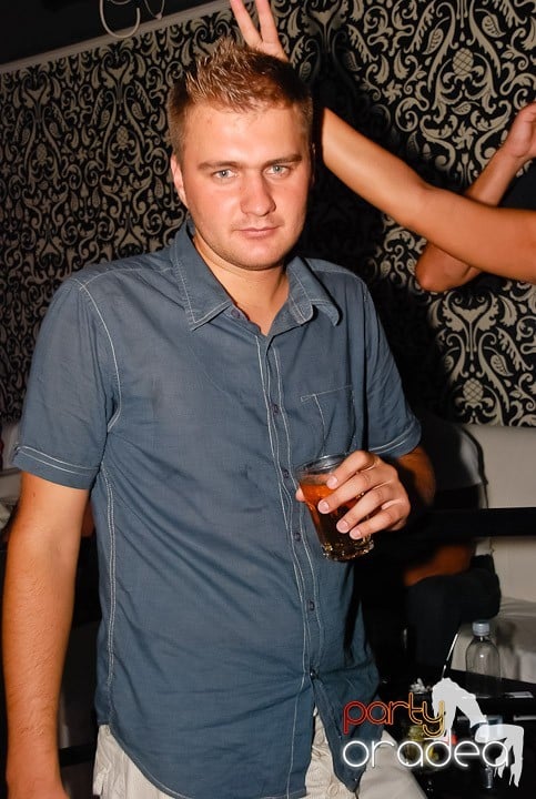 Petrecere în Life Club, 