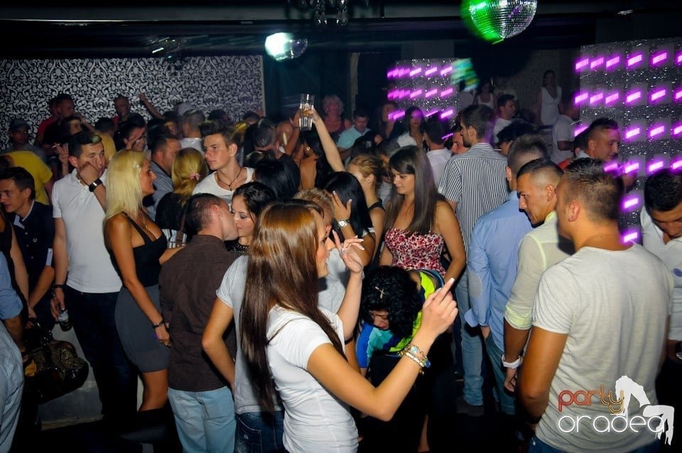 Petrecere în Life cu Blaga,