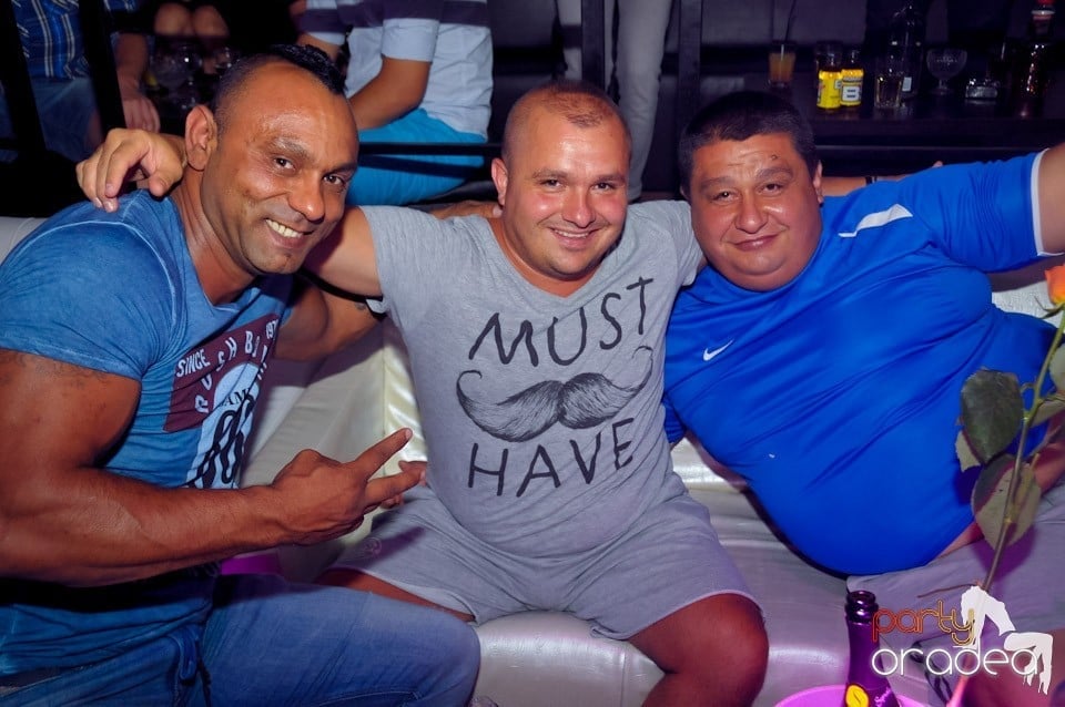 Petrecere în Life cu Blaga,