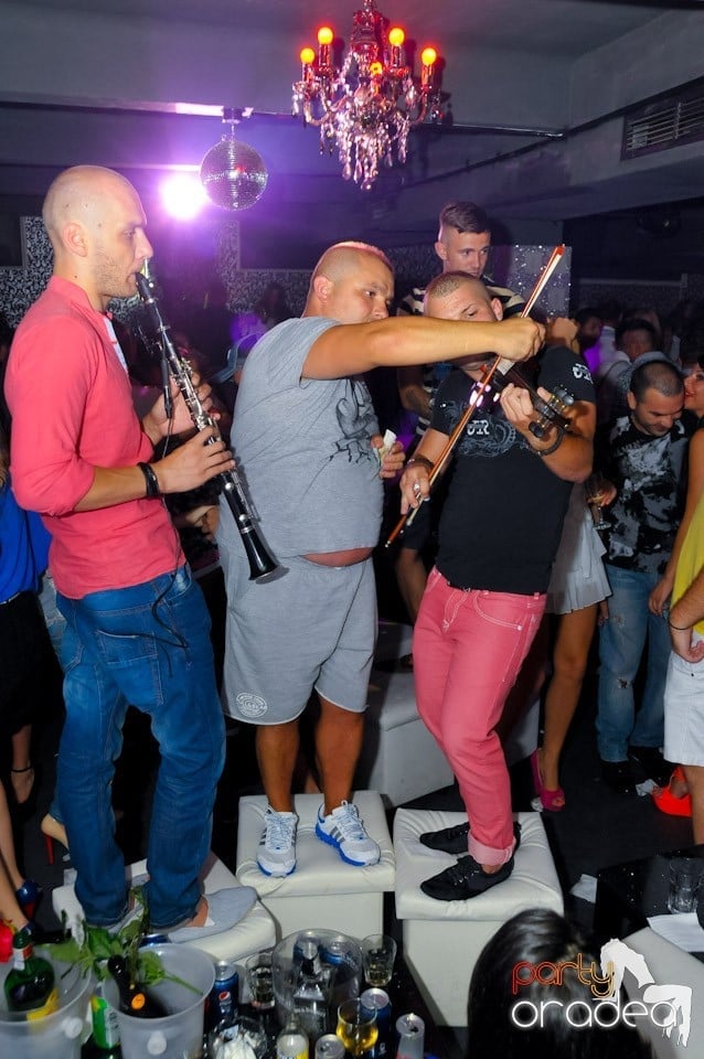 Petrecere în Life cu Blaga,
