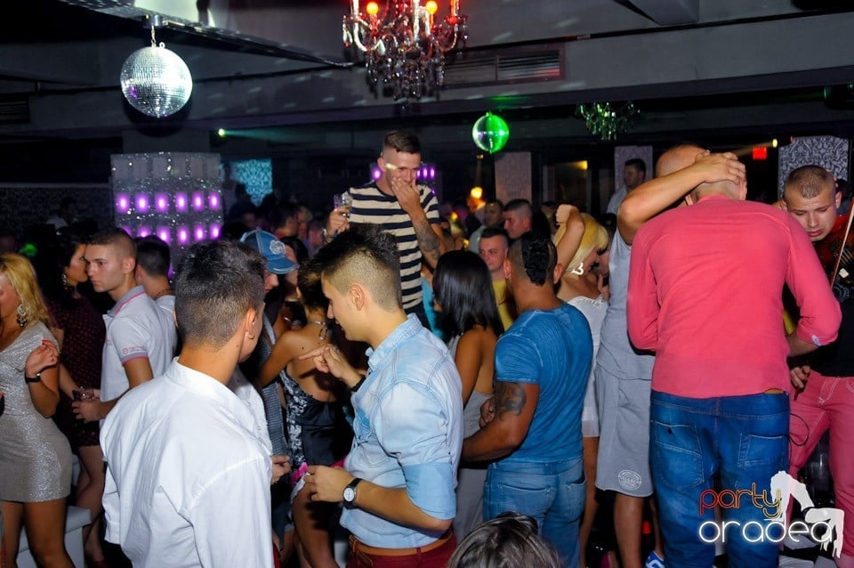 Petrecere în Life cu Blaga,