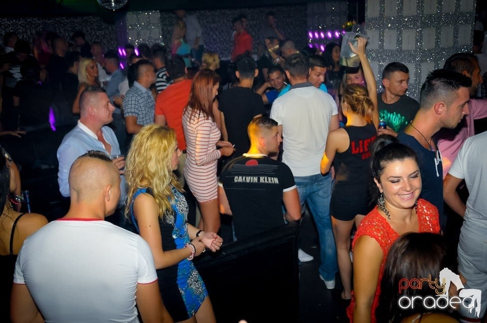 Petrecere în Life cu Blaga,