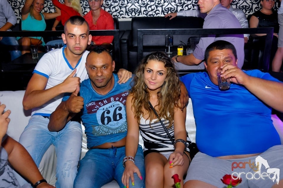 Petrecere în Life cu Blaga,