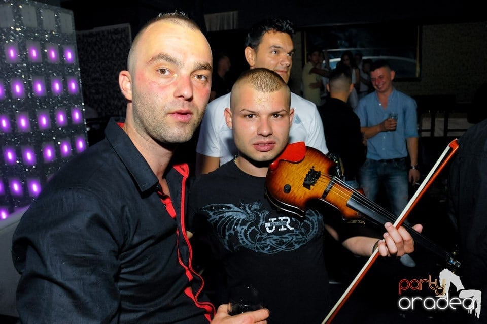 Petrecere în Life cu Blaga,