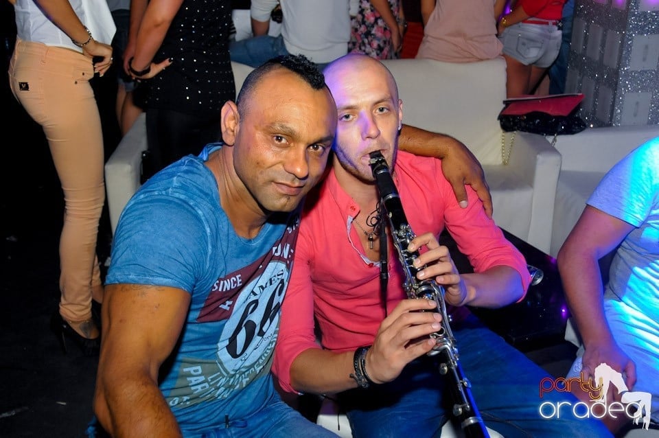 Petrecere în Life cu Blaga,