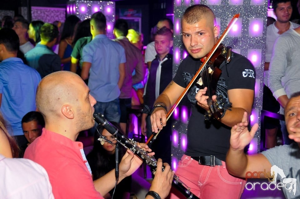 Petrecere în Life cu Blaga,