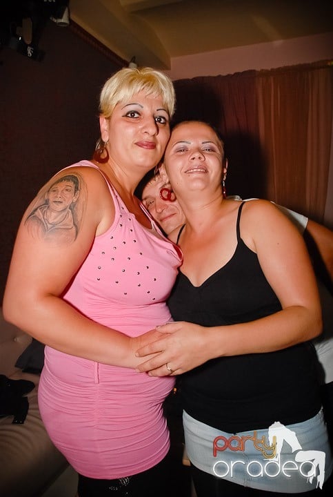 Petrecere în Rio Club, 