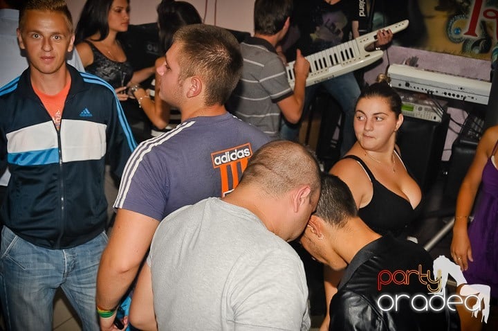 Petrecere în Rio Club, 